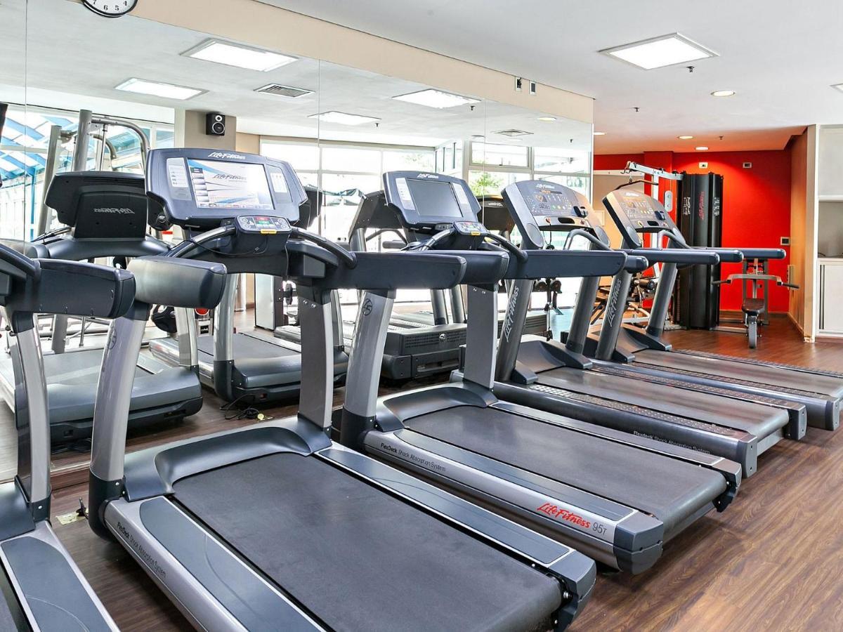 You Stay At Vila Olimpia - Itc Сан-Паулу Екстер'єр фото A row of treadmills